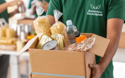 Хранителни пакети за 100 възрастни домакинства в Пловдив и Пазарджик